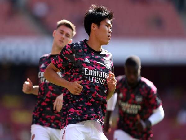 Bóng đá Arsenal 8/10: Tomiyasu lên giây cót tinh thần cho Arsenal