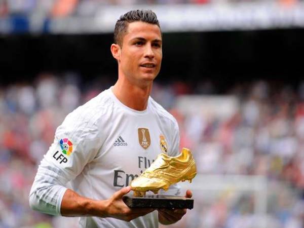 Ronaldo có bao nhiêu chiếc giày vàng 2